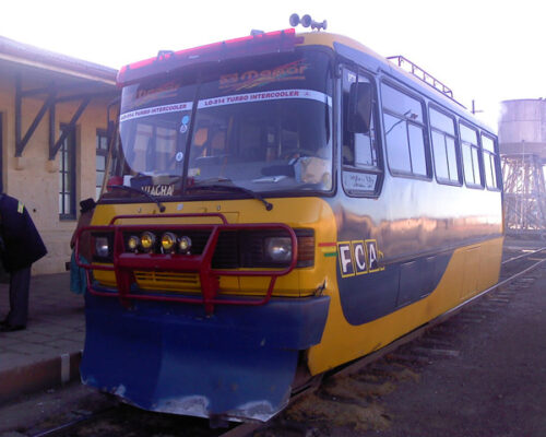 Bus-carril-Viacha-Charaña