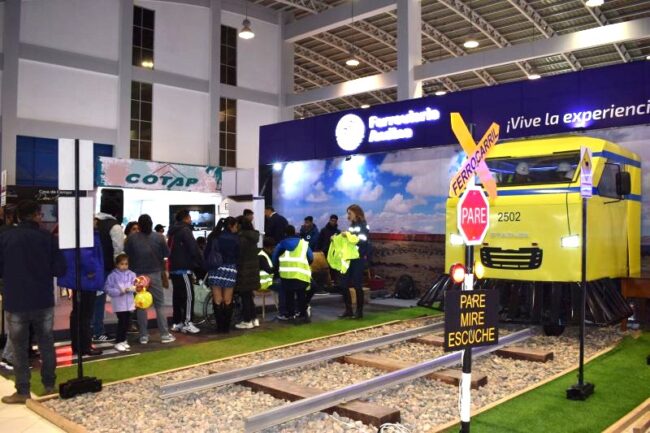 stand-ferroviaria andina